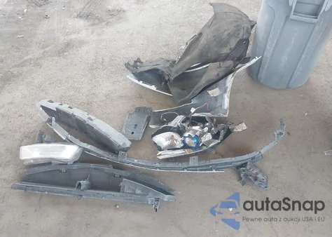 2015 Buick Lacrosse Leather z USA, uszkodzony, nr VIN 1G4GB5GR5FF330034